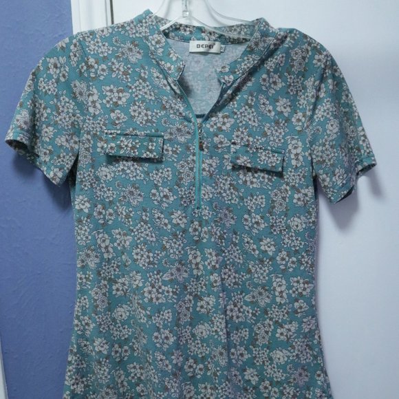 Mandarin half zip Floral Short Sleeve Blouse - Picture 1 of 7